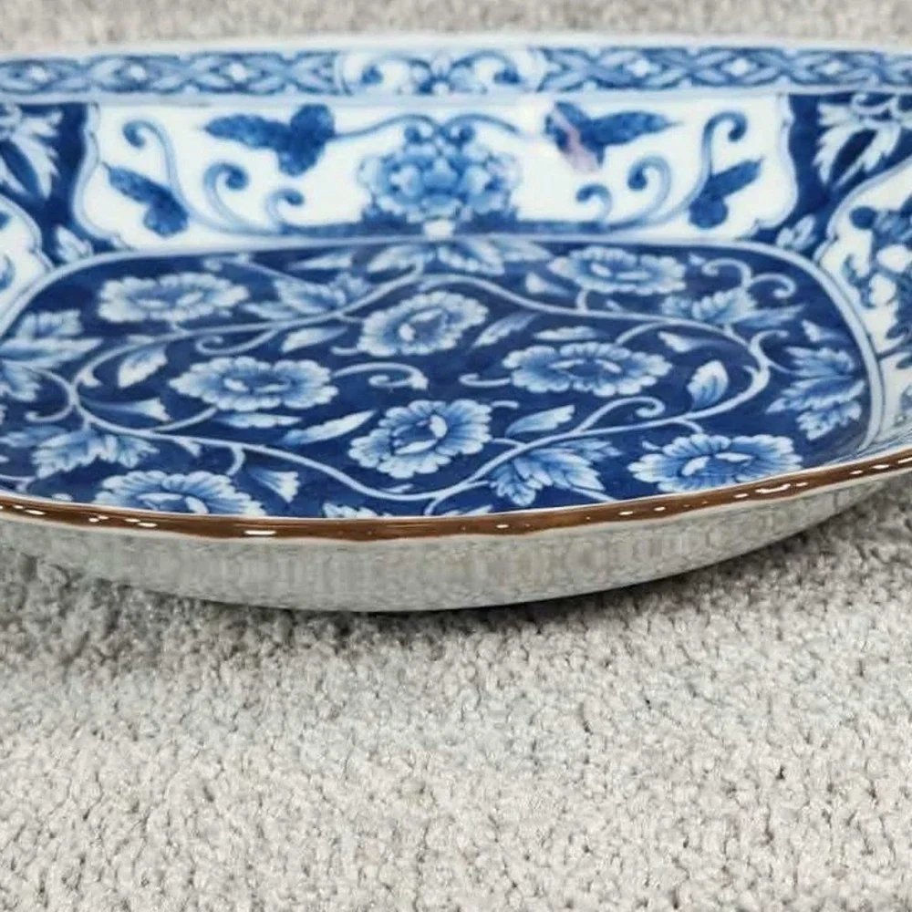 Andrea by Sadek Serving Bowl Blue White Floral Scalloped Gold Rim‎ Japan 9.25